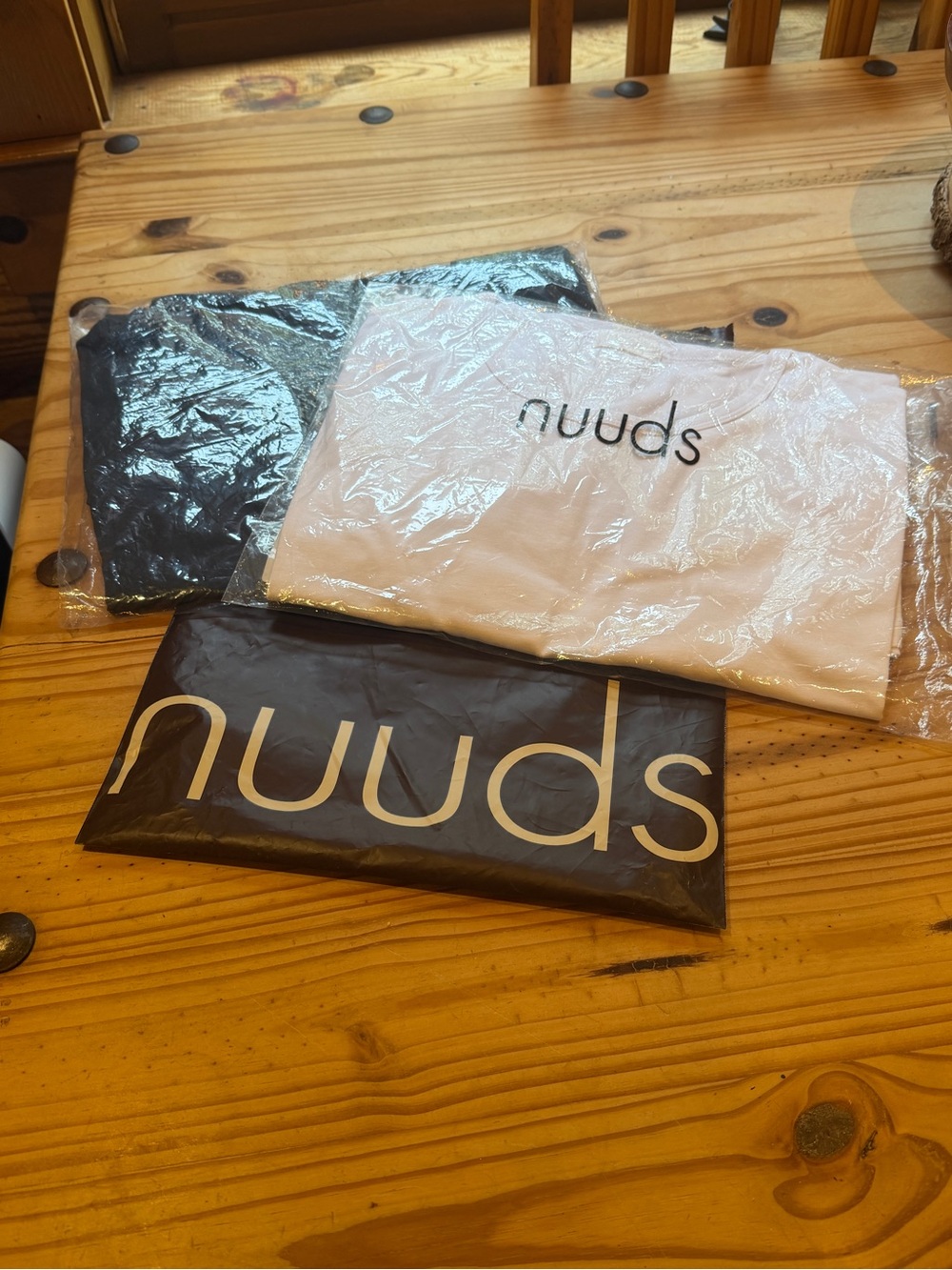 Nuuds Men’s Short Sleeve Curved Hem T-Shirt | White and Black (2 pack) - XL